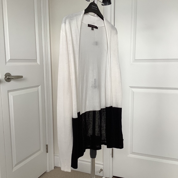 Sweater - Picture 2 of 4